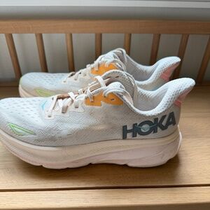 Hoka Clifton Running Shoes - Size 9B